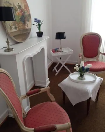 Residential&guesthouse Living Fuerstenbau Hotel